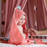 badcape-baby-appeltjes-babyspullen_uitzetlijst